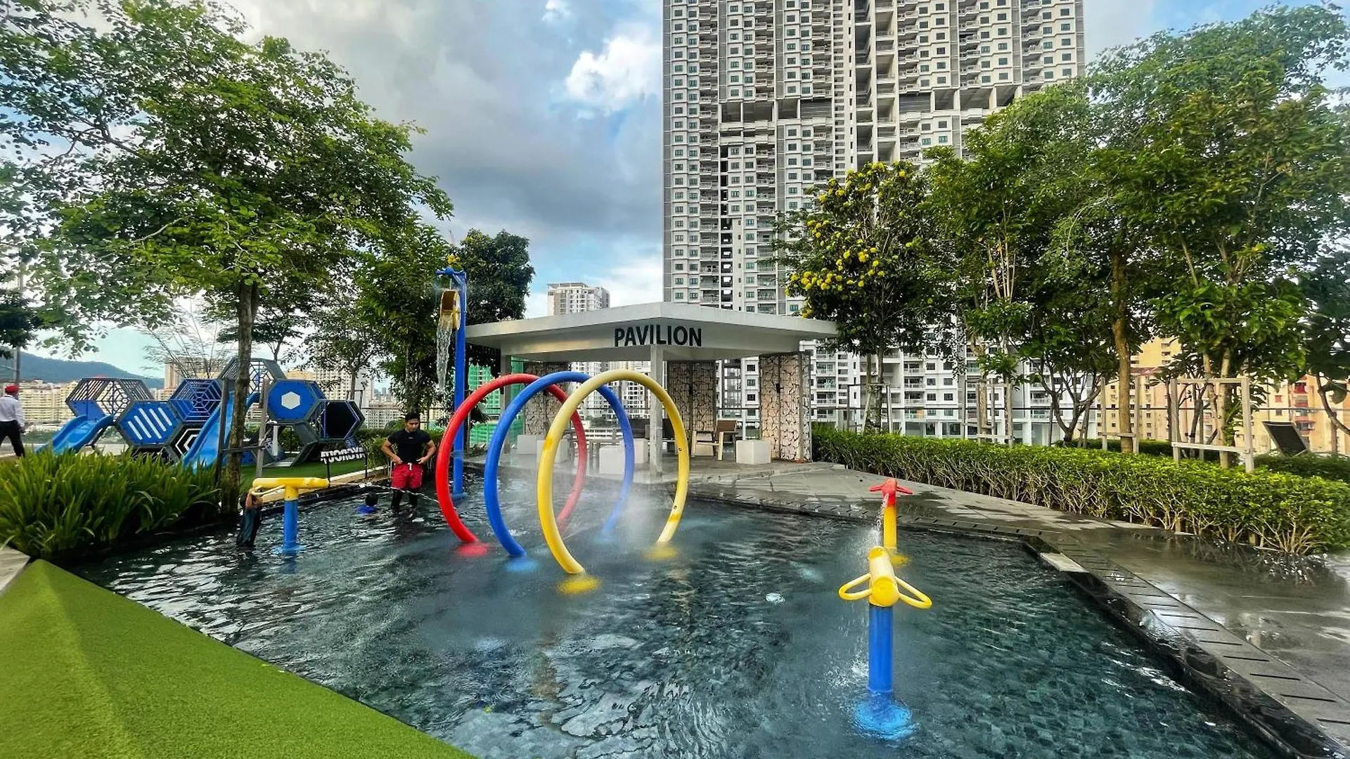 3B2R 2Carpark Tea Time Suite With Infinity Pool Jelutong Malezja