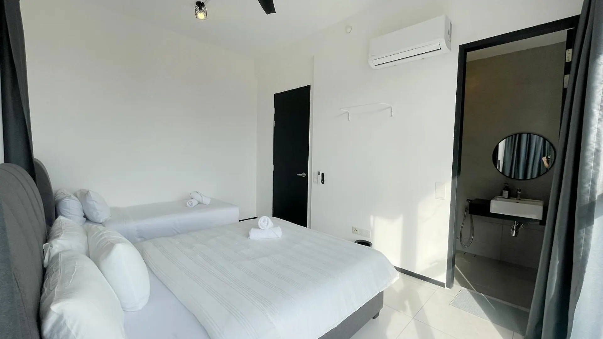 3B2R 2Carpark Tea Time Suite With Infinity Pool Jelutong 0*,  Malezja
